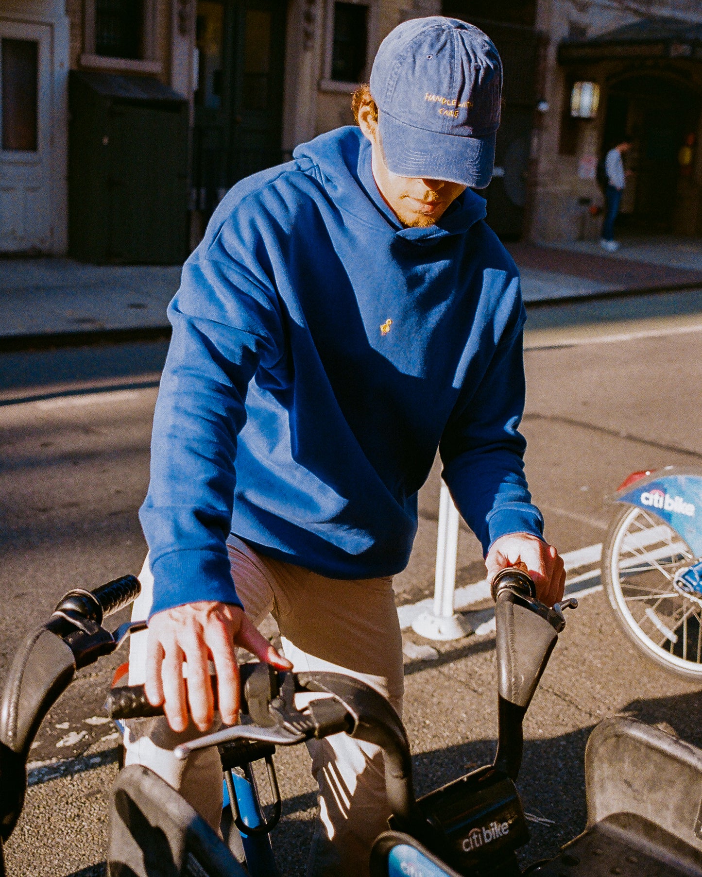 Sudadera con capucha de pollito