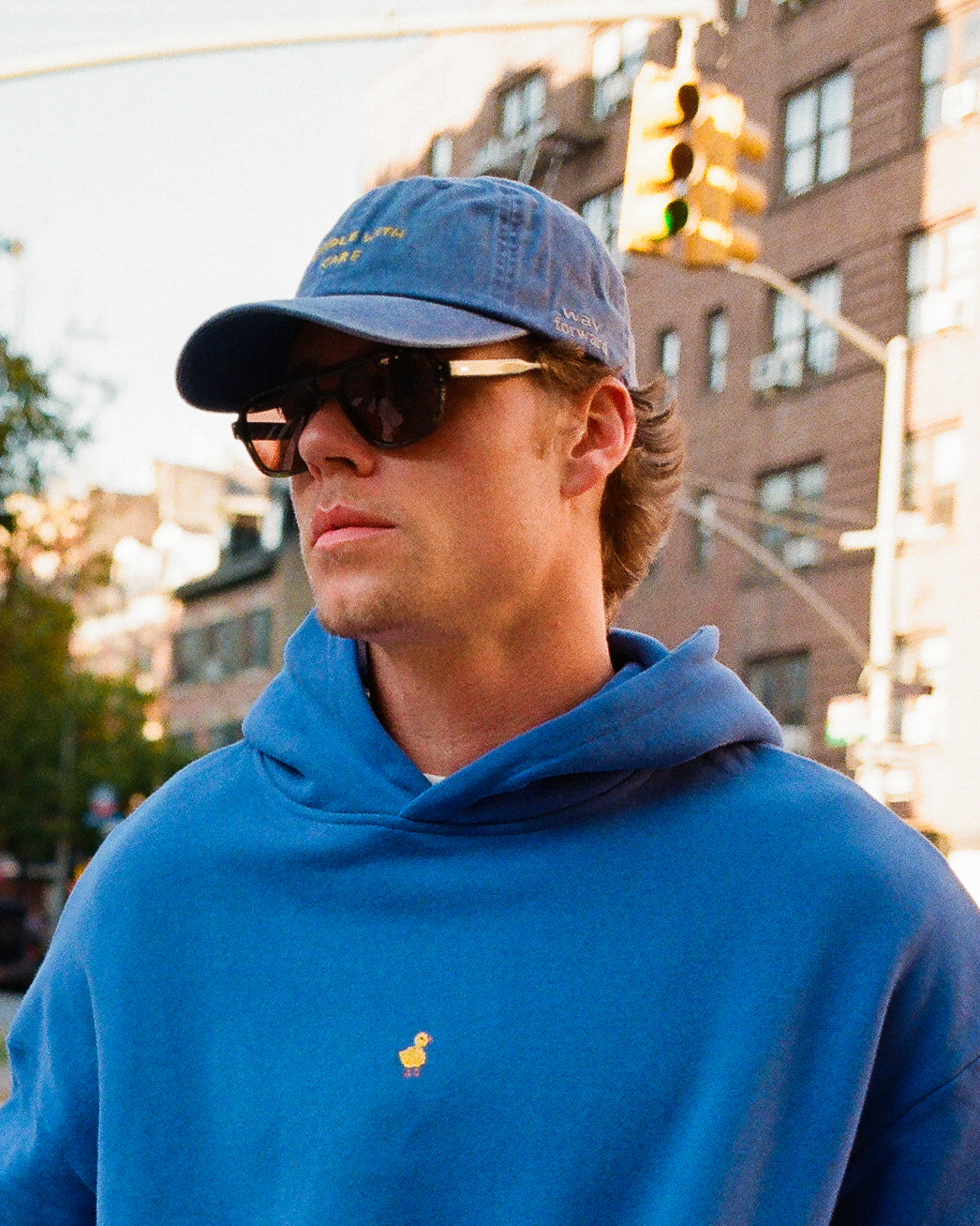 Sudadera con capucha de pollito