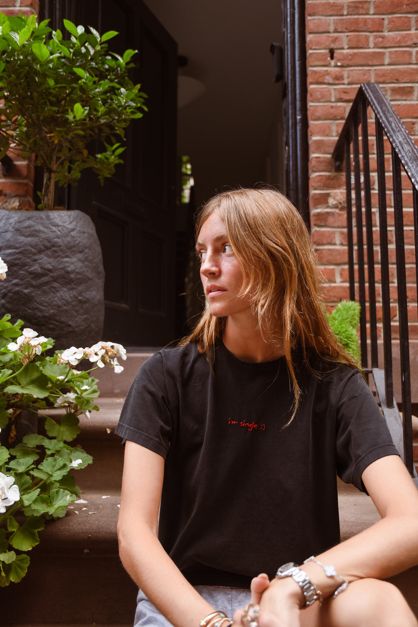 I'm Single Short Sleeve Crop Tee